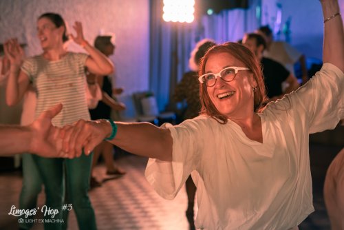 Limoges'Hop #5 - soirée d'ouverture du vendredi

Partage libre à des fins non promotionnelles ou commerciales, en créditant l'auteur (@lightexmachina).

© Alexandre - LIGHT EX MACHINA 2023, tous droits réservés.